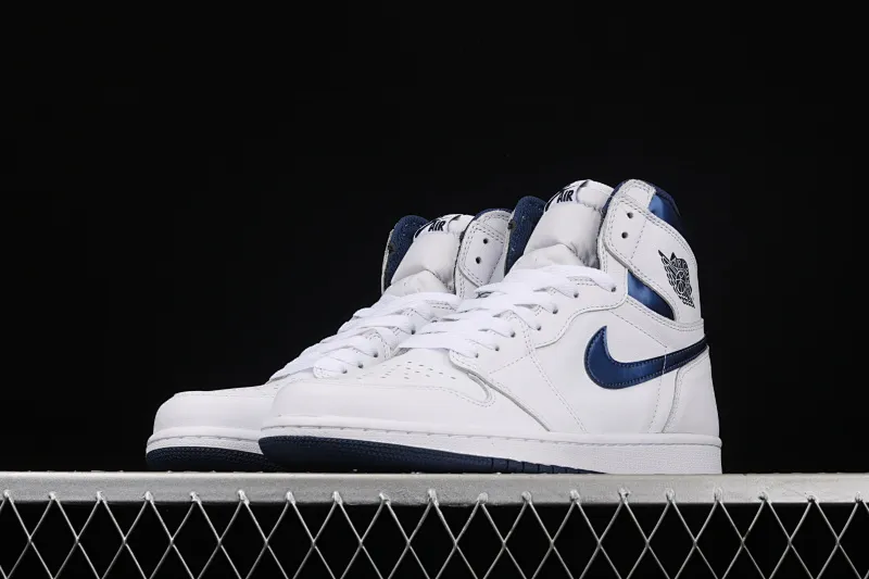 All categories Air Jordan Jordan series basketball shoes Air Jordan 1 High Air Jordan 1 Retro Metallic Navy AJ1 Joe 1 Navy Blue 555088-106